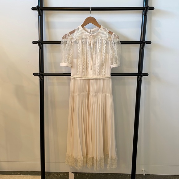 Self-Portrait Dresses & Skirts - Self-Portrait Cream Lace Midi Dress